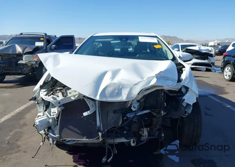 2018 Toyota Corolla Se z USA, uszkodzony, nr VIN 2T1BURHE2JC105065